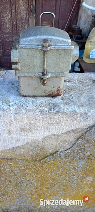 SPRZEDAM SIŁOWY WYŁĄCZNIK OLEJOWY Z AUTOMATEM Biała