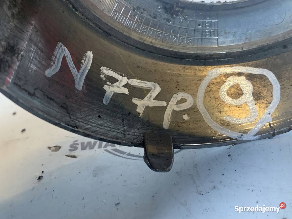 OUTLANDER LIFT II 11r halogen prawy Kielce