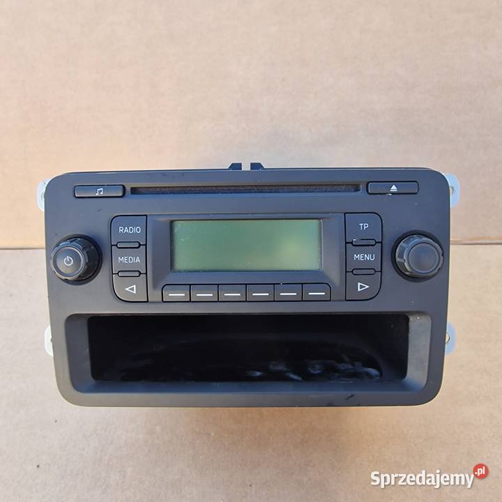 SKODA RAPID RADIO CD MP3 AUX Z KODEM 5J0035152D osobowe Sprzęt audio fabryczny Kargowa