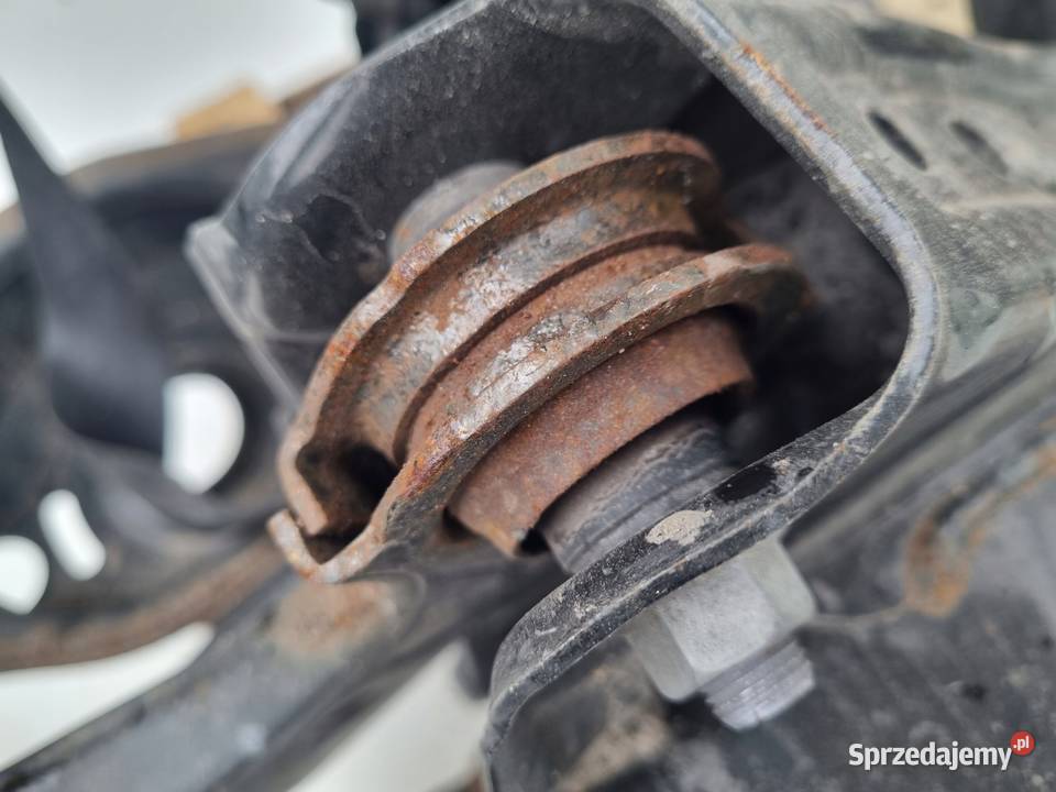 Toyota CHR CHR 18 HYBRYDA TYLNE TYLNIE Belki zawieszenia Rudka