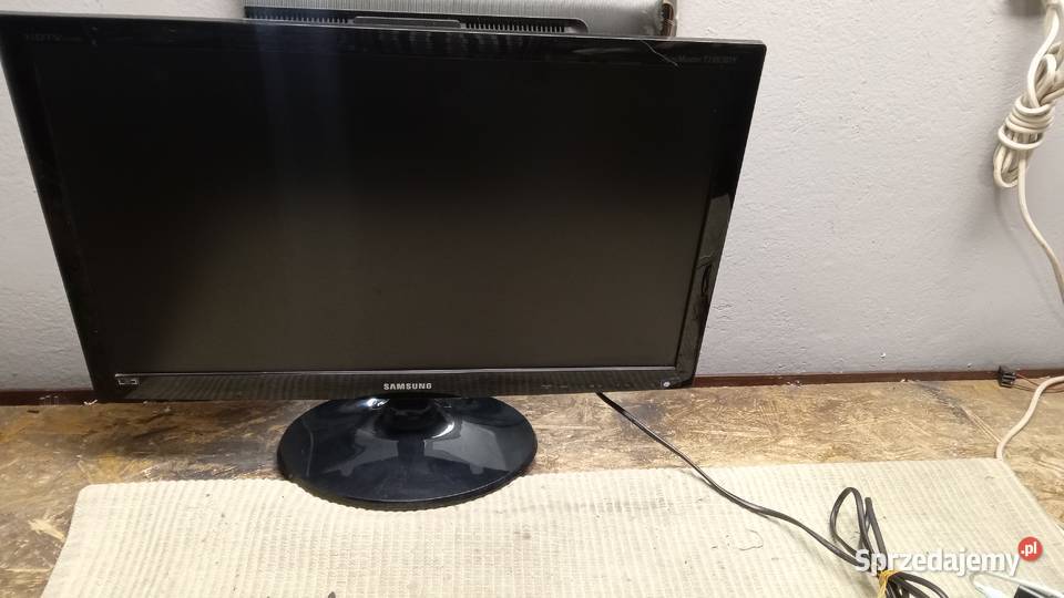 Sprzedam telewizor Samsung led 24 cale HDMI sprzedam