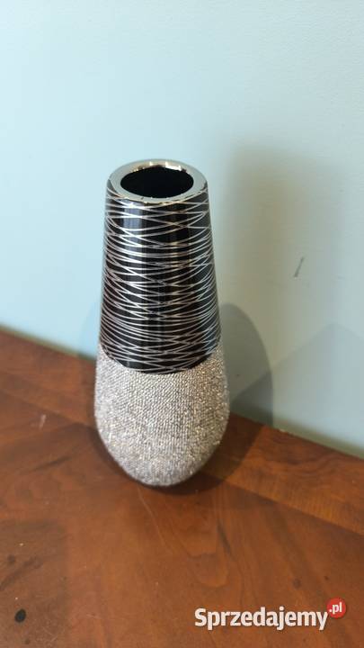 Piękny stylowy unikatowy wazon łódzkie