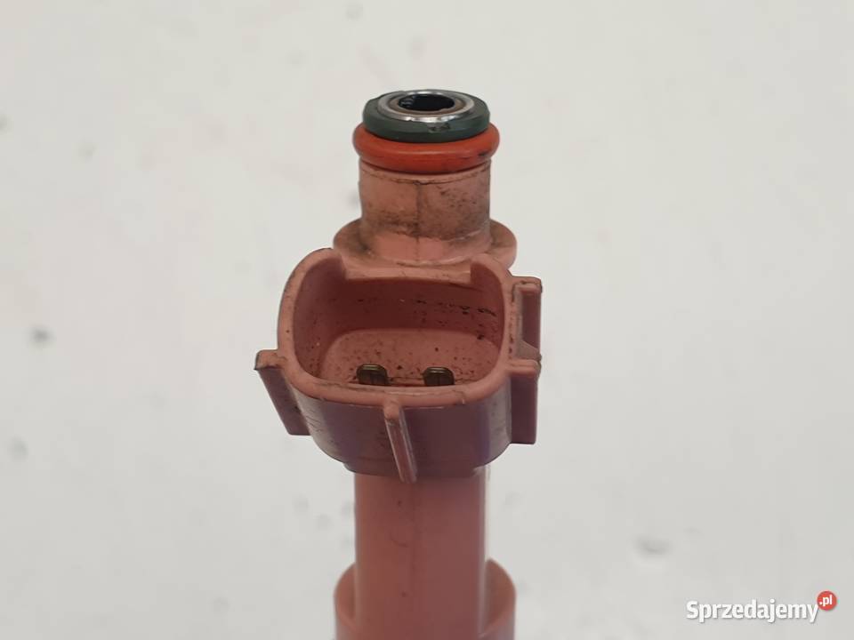 WTRYSKIWACZ Toyota Yaris III 15 HYBRID WTRYSK Części samochodowe