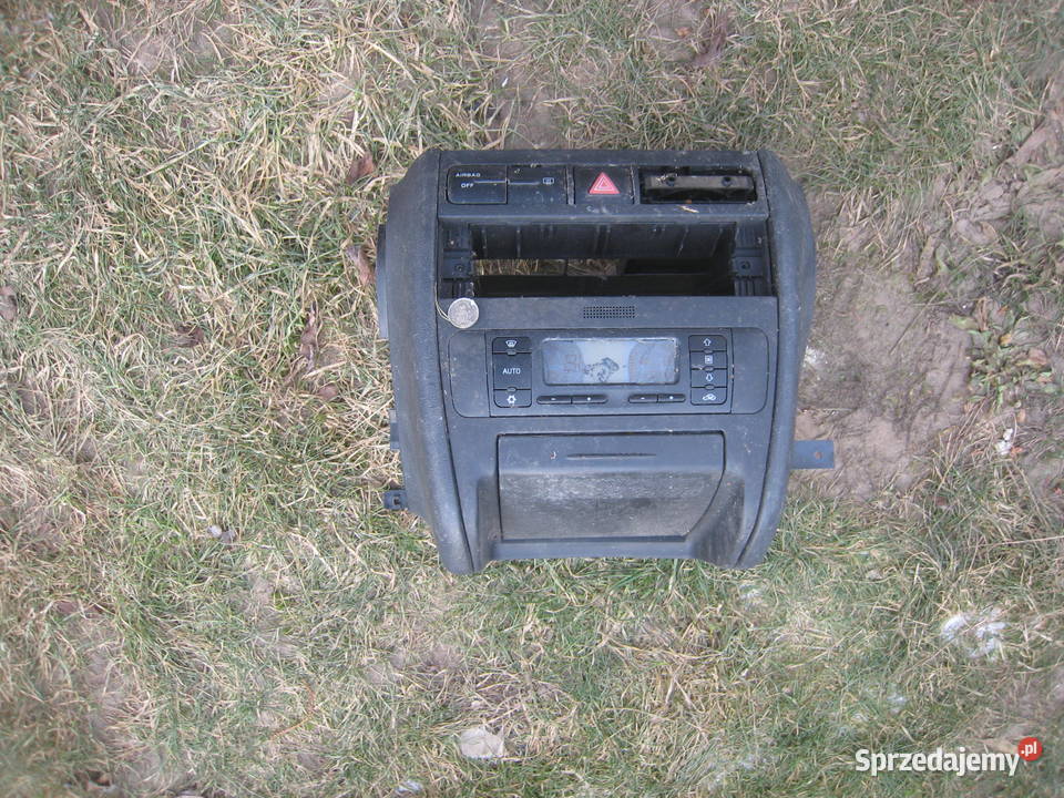 Ramka konsoli centralnej kokpitu Seat Toledo II Kraków