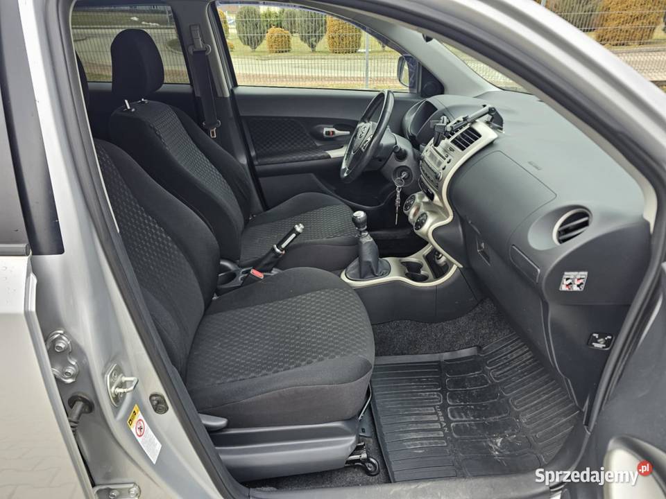 Toyota Urban Cruiser 14 D4D 90 2009 wielofunkcyjna kierownica Sanok