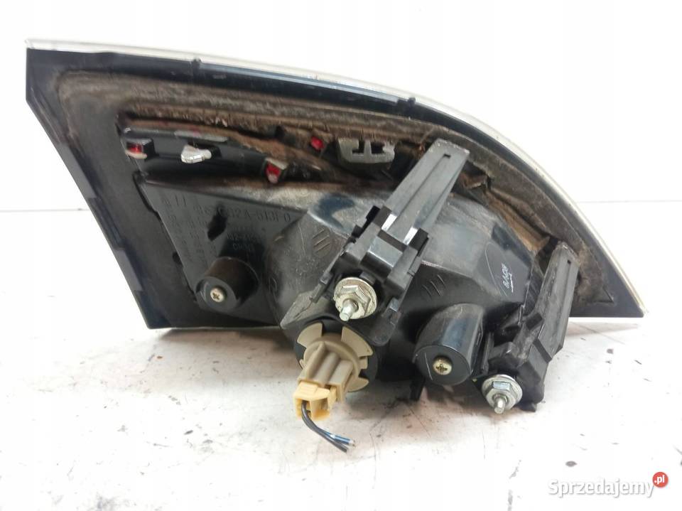 LAMPA TYŁ W KLAPĘ PRAWA KOMBI GH Mazda 6 II Lampy tylne