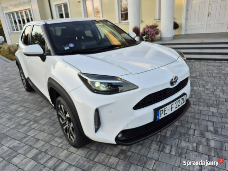 Toyota Yaris Cross 15 hybryd full led Rok produkcji 2022 Drelów