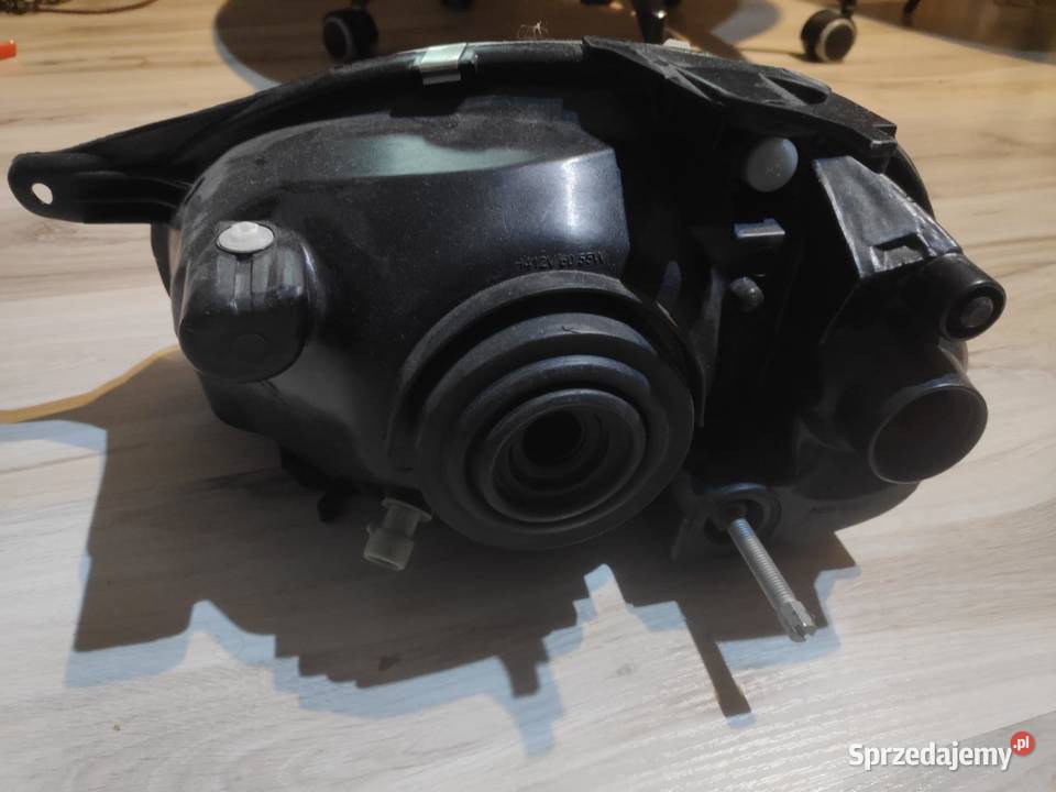 Lampa Opel Corsa Combo prawa nowa prawe Drążna