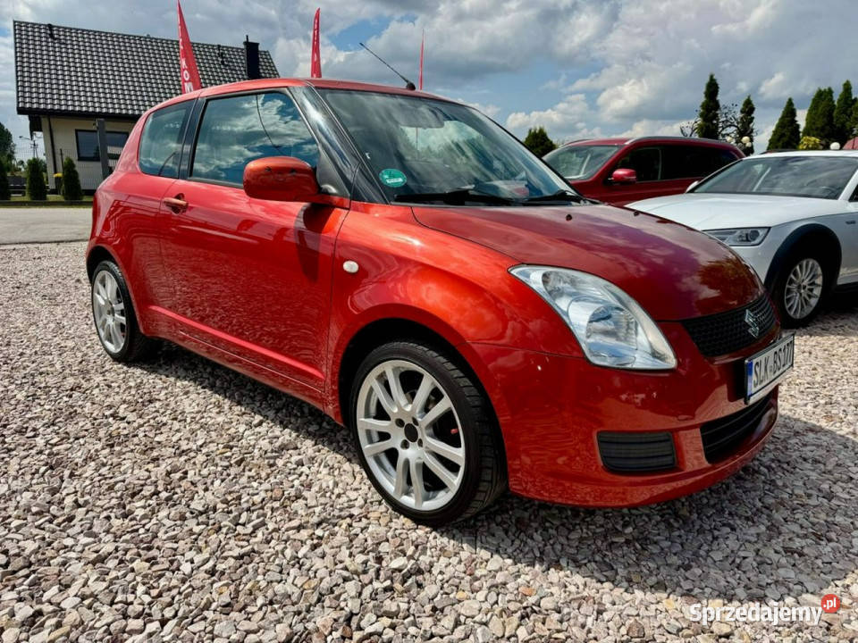 Suzuki Swift Swift 13 benzyna 111 2koła Śliczny VAT marża Szerominek