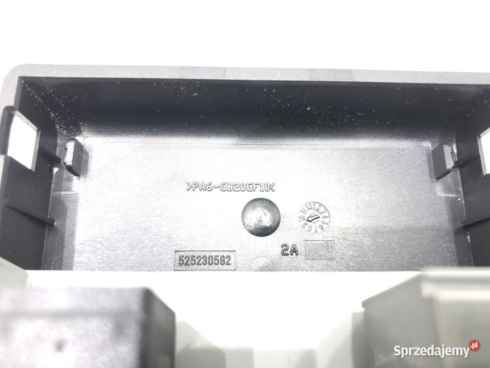 SKRZYNKA BEZPIECZNIKÓW OPEL INSIGNIA A 525230582 sprzedam