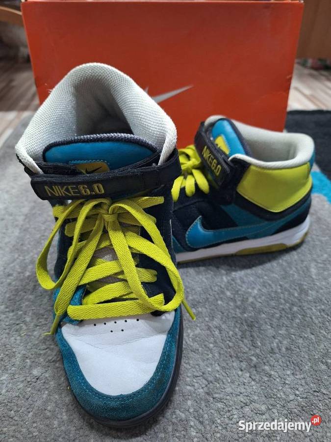 Adidasy NIKE 60 biały