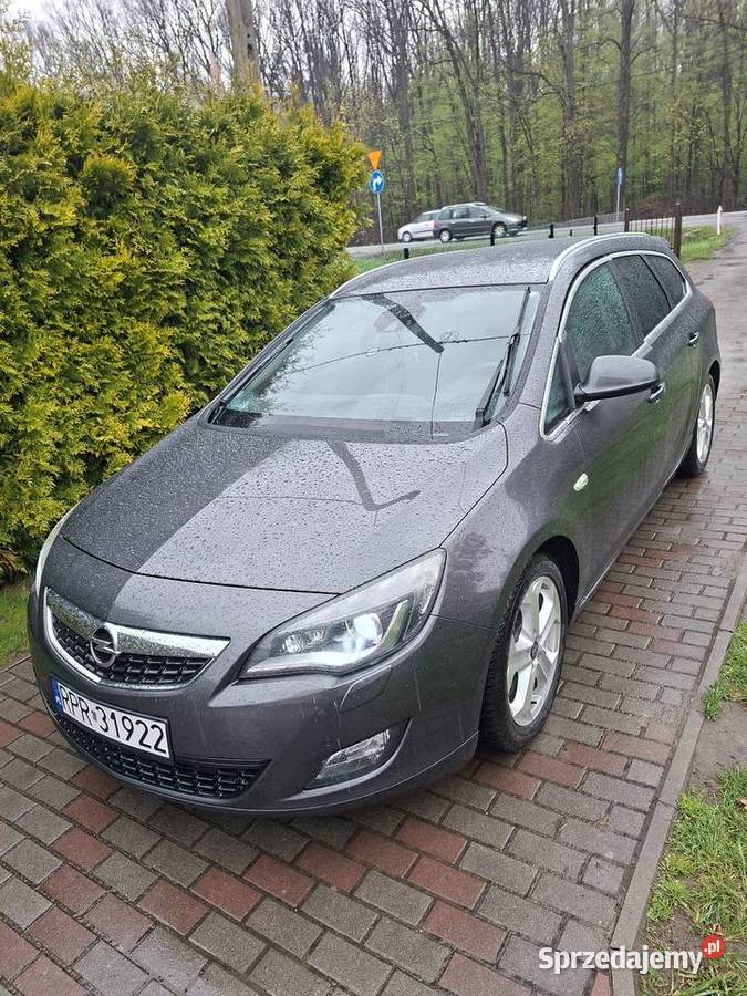 Astra J 16T benzyna+LPG Samochody osobowe Głogów Małopolski