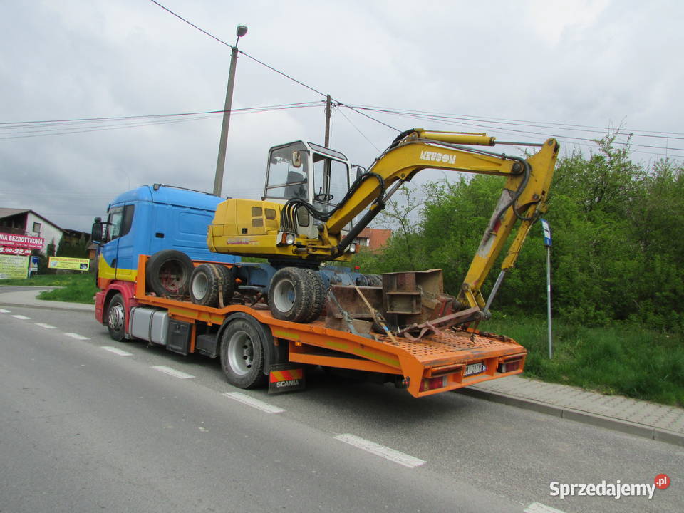 Transport maszyn rolniczych kombajnów busów Biórków Mały