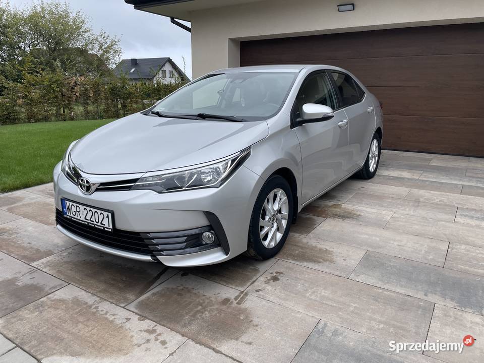 Toyota Corolla 16 132 bezwypadkowa salon Warka