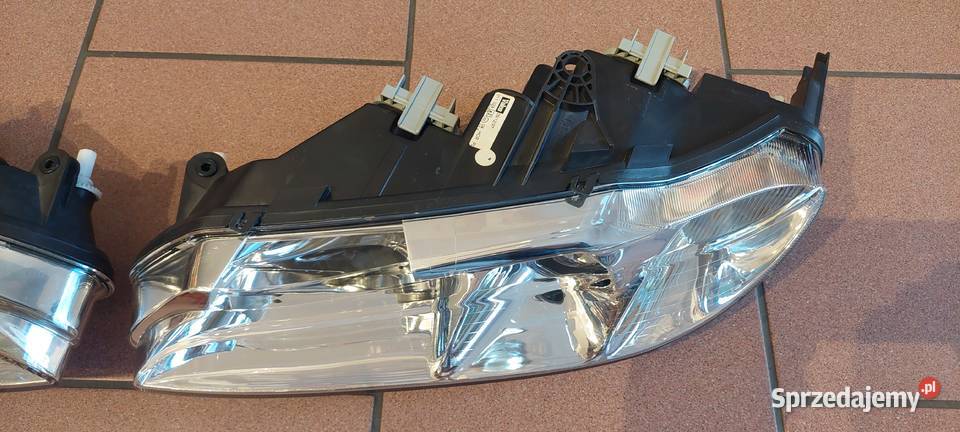 Komplet nowych reflektorów do Peugeot 406 coupe osobowe Kalety
