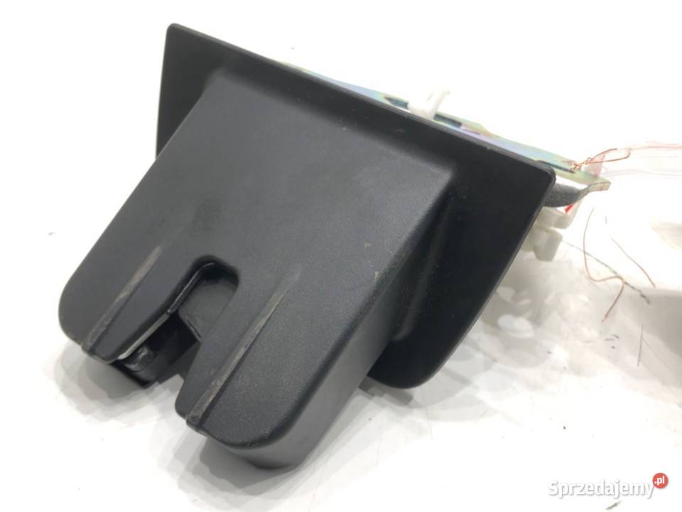 ZAMEK KLAPY TYŁ AUDI A4 B9 Kombi 8W9827505C