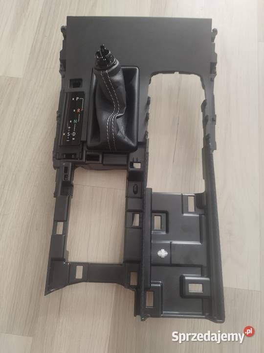 Lexus IS panelkonsolatunel Gdynia