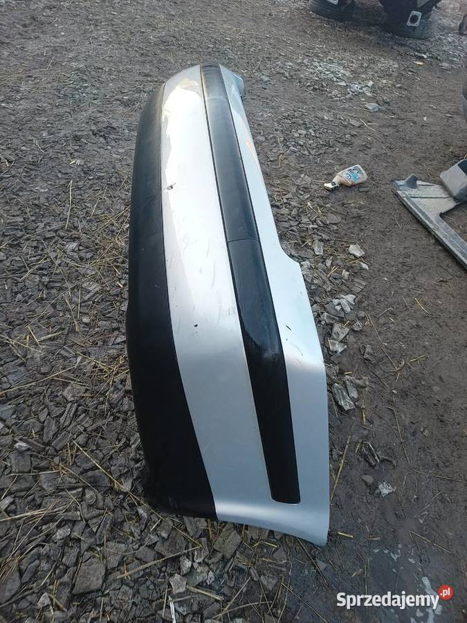 Volkswagen Passat B5 tylny zderzak LB7Z Pacanów