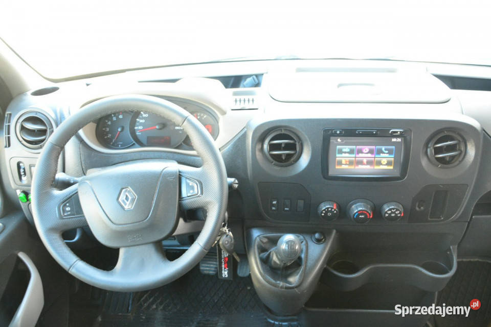 Renault Master średniak 7 osobowy brygadówka światła przeciwmgłowe