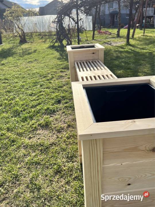 Donica drewniana z ławką