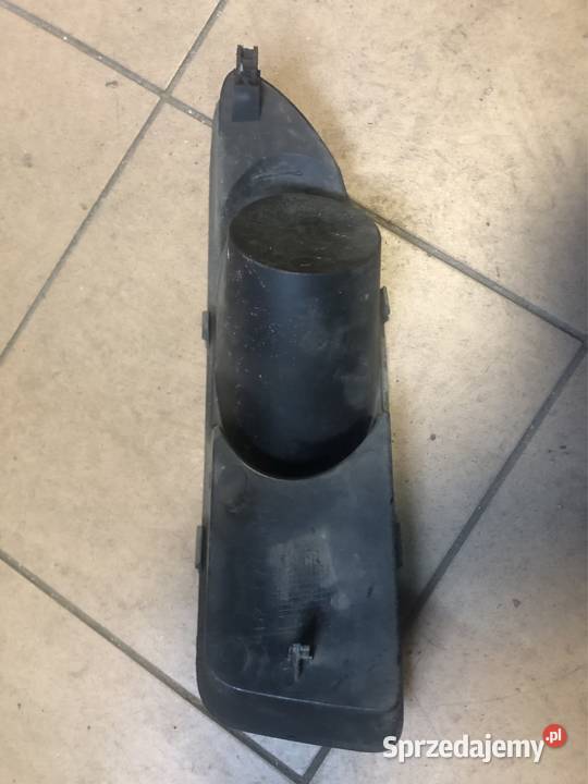 Fiat Linea atrapa halogenu w zderzaku prawa sprzedam