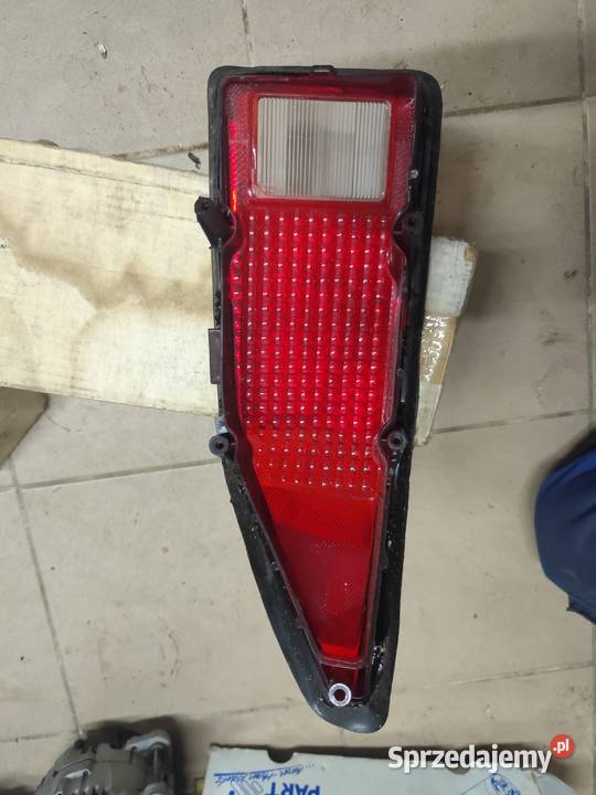 Oryginalne prawe tylne światło Camaro w pudełku lubelskie Gościeradów Ukazowy