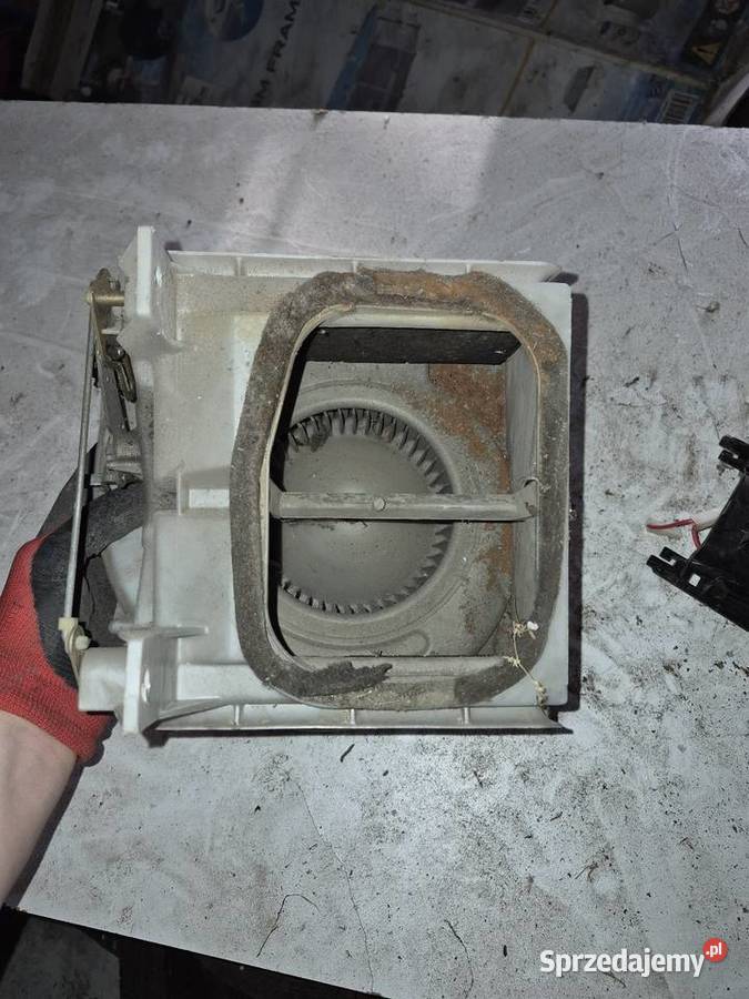 Dmuchawa Nawiewu Wentylator Kabiny Mitsubishi Rok produkcji 2003 Jawor sprzedam