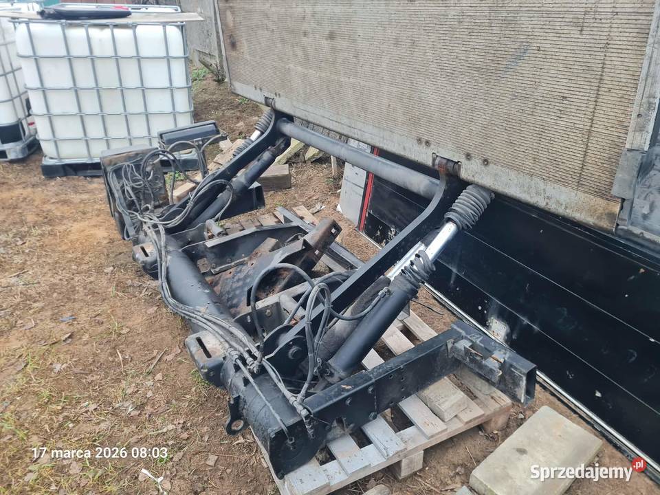 winda załadowcza z papierami 111km