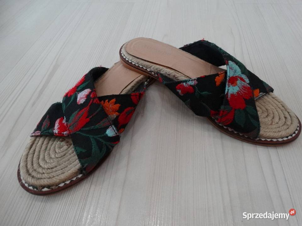 Buty Klapki Czarne w Kwiaty Żakardowe Płaska Łomża