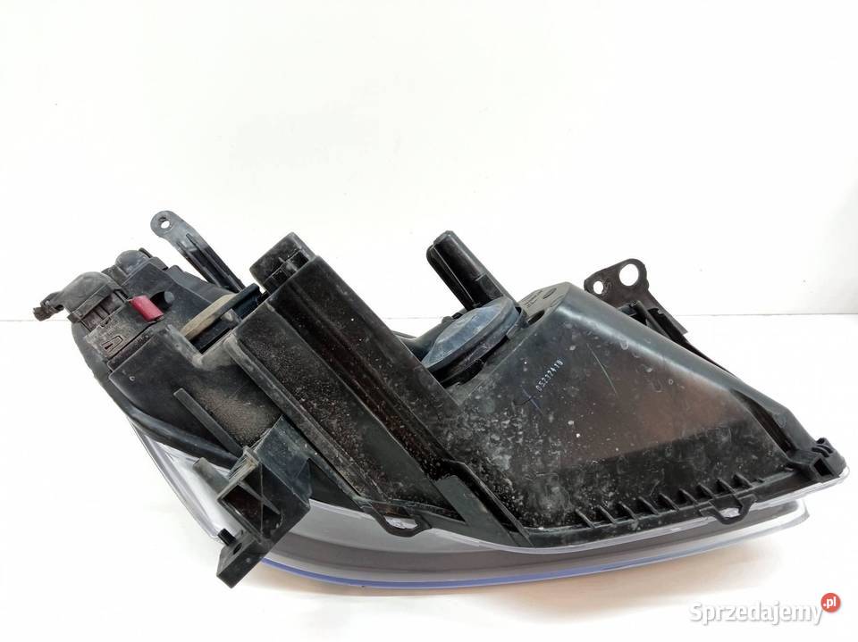 LAMPA PRZÓD LEWA EU Opel Zafira II 2005 Rok produkcji 2005