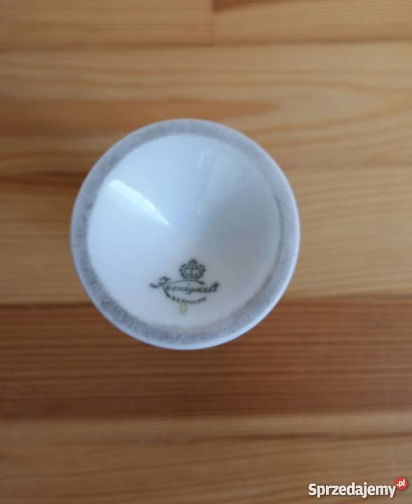 Smukły porcelanowy wazonik niemiecki Koenigrcea łódzkie Łódź