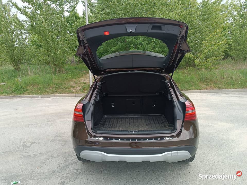 MercedesBenz GLA 180 7GDCT 16 Benzyna 122 2018r 51700km opolskie Kędzierzyn-Koźle