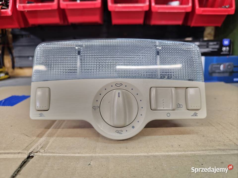 Lampka Podsufitki Beżowa Szyberdach VW Golf IV osobowe Klępicz