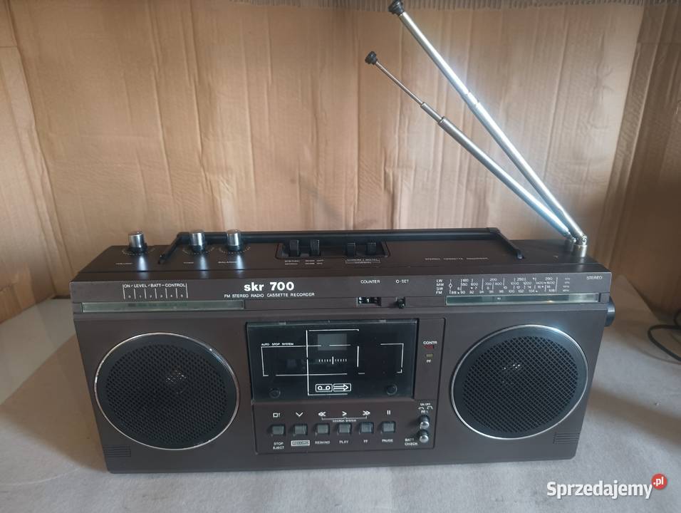 Klasyczny Radiomagnetofon SRK 700 Stan Vintage Przeworsk
