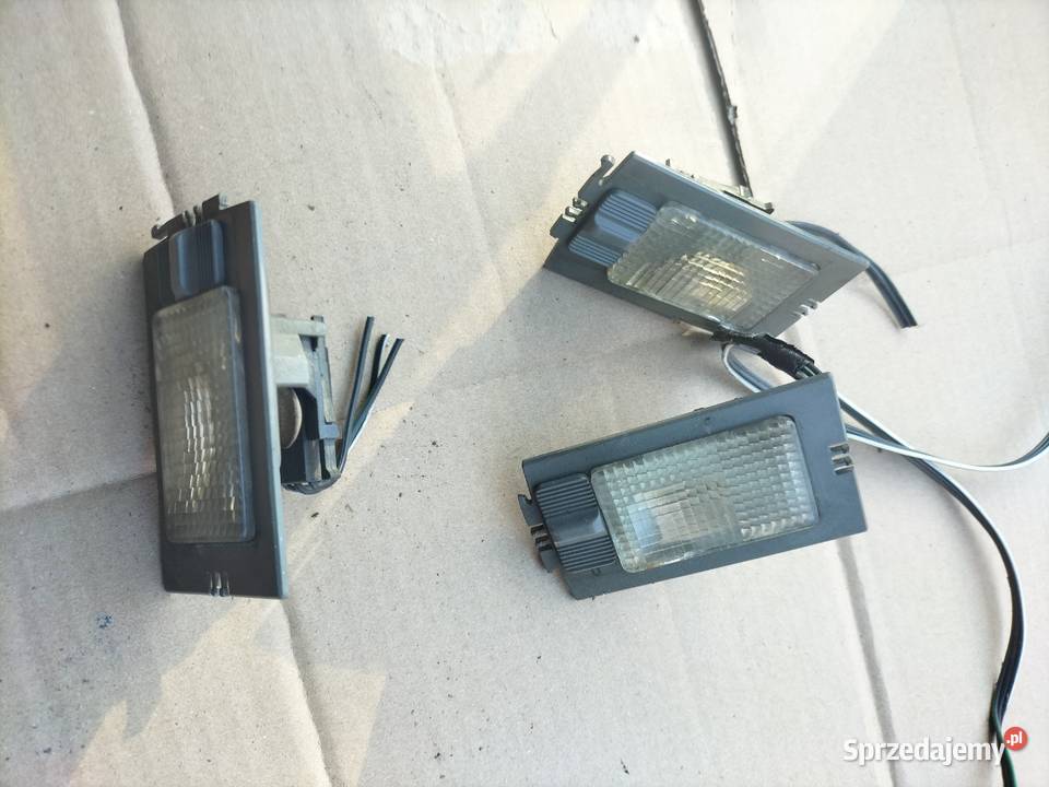 AUDI 80 B3 80B3 80B4 80 B4 LAMPKI PODSUFITKI osobowe Oświetlenie kabiny