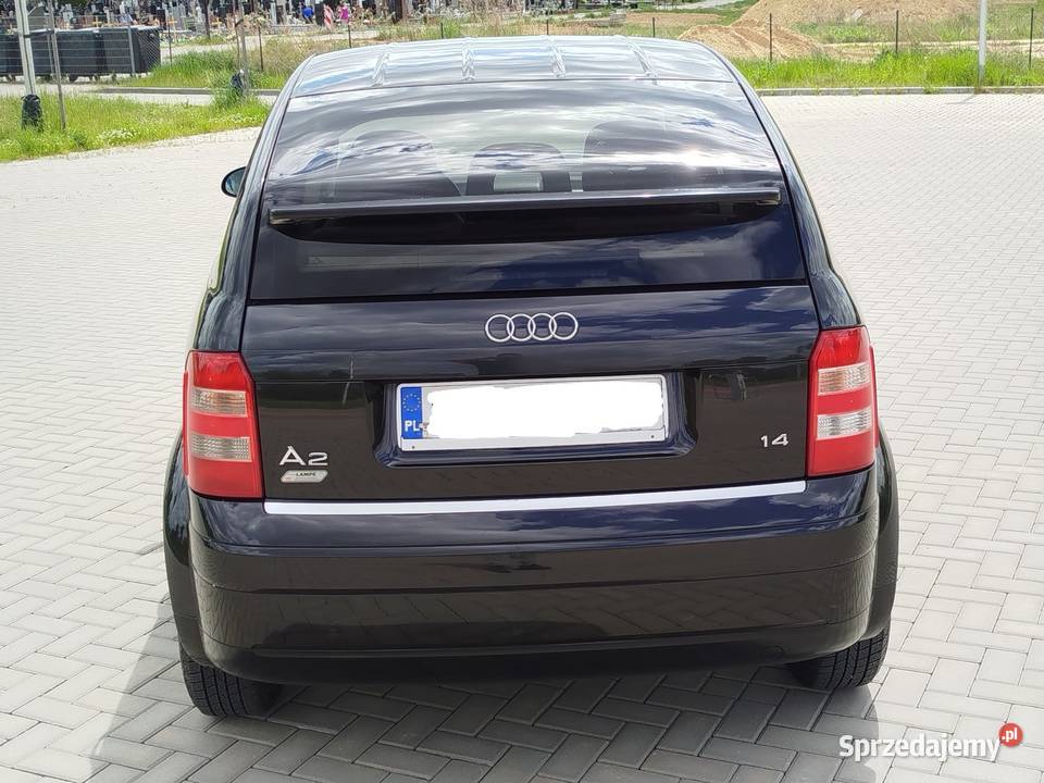 Czarne audi a2 14 Benzyna 2002 zadbany Świdnik