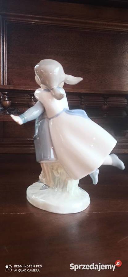 Figurka chłopca z teczką i z dziewczynką Zaphir Gdańsk