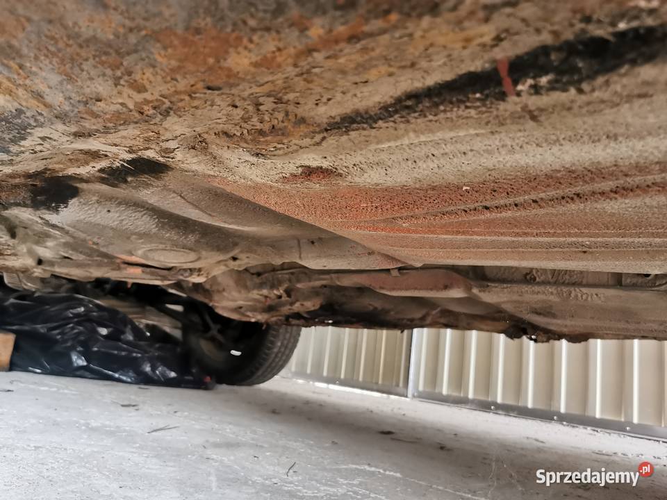 Audi 100 C1 karoseria z dokumentami nieuszkodzony Kielce