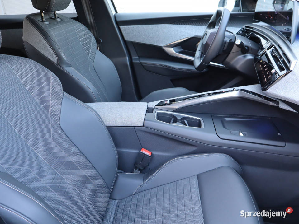 Peugeot 3008 12 MHEV 100KM Piaseczno