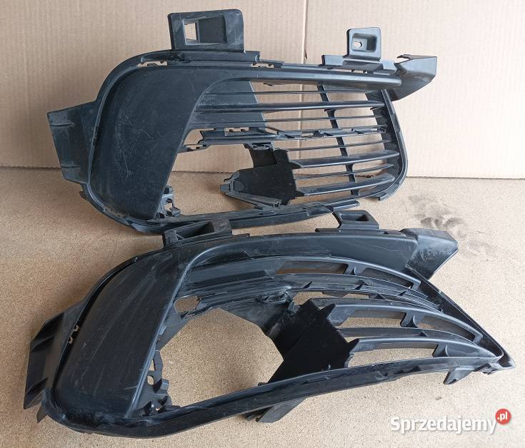 PEUGEOT 308 T9 LIFT kratka halogenu prawa Otwock