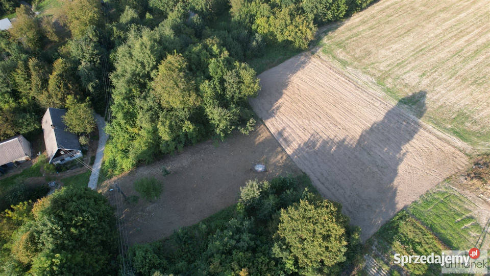 sprzedaży działki Średniówka 2561m2