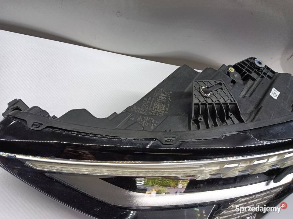 LAMPA PRZÓD PRZEDNIA LEWA AUDI A3 8Y0941035 wielkopolskie