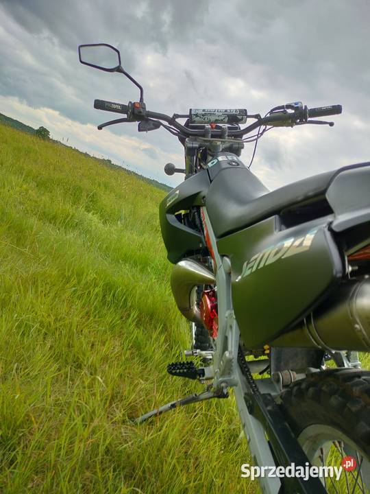Derbi Senda 59 Pokój