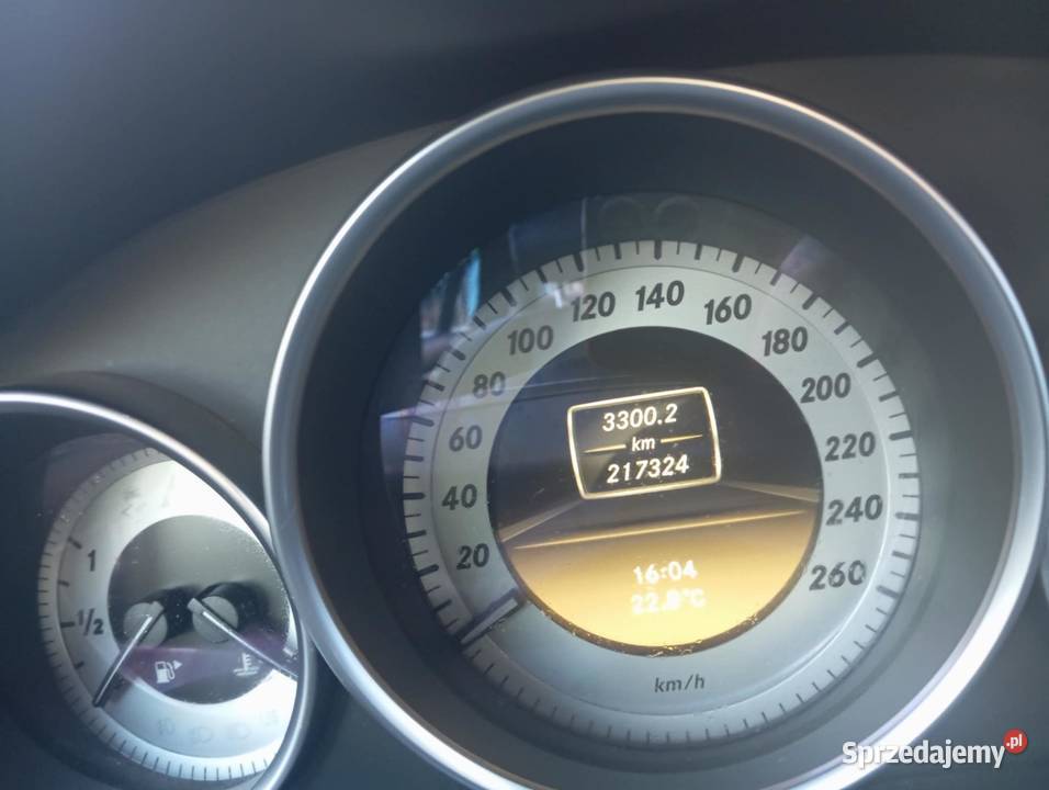 Sprzedam Mercedesa C 210 Legionowo