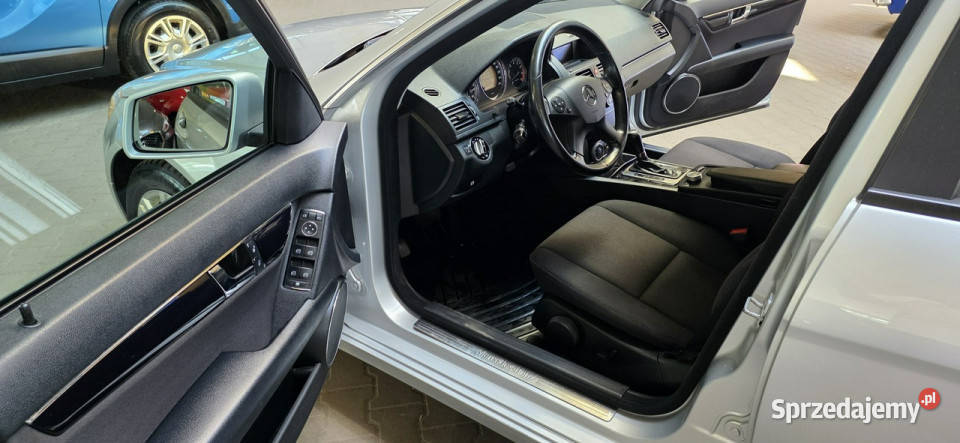 Mercedes C 180 OPIS W podanej roczna gwarancja śląskie