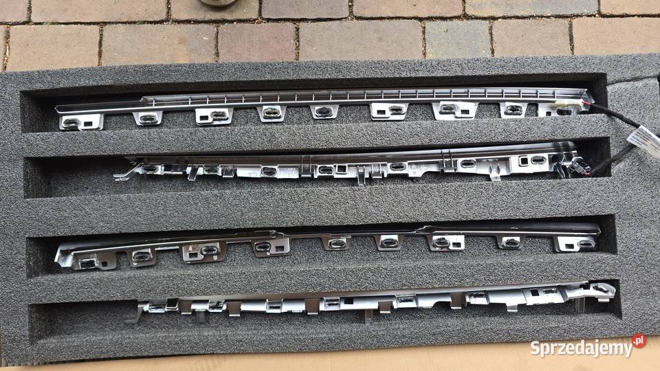 Tesla Model 3 2021 zestaw listew konsoli nawiew śląskie