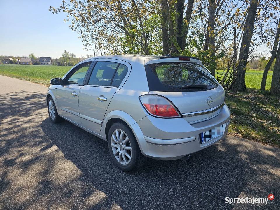 Opel Astra 14 niski przebieg 1400cm3 łódzkie Chotynin