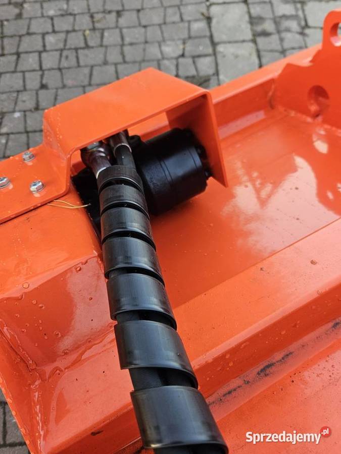 Samozaładowcza Posypywarka piasku 2m na Tuz Mroczków Duży