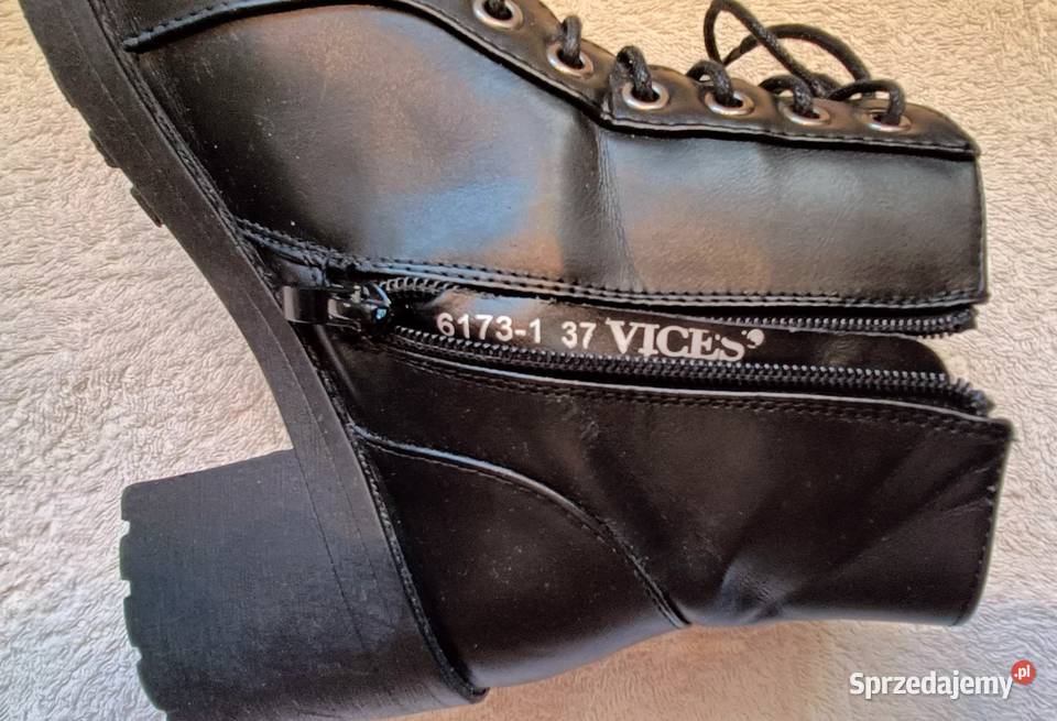 Botki zimowe krótkie Mało używane 37 Kozaki Brwinów