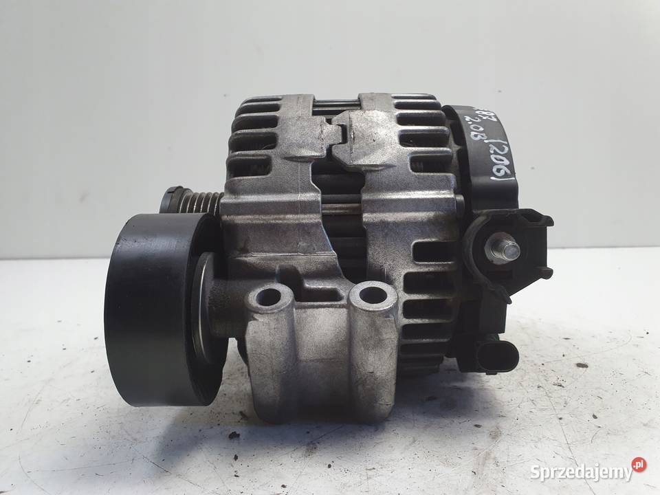 BMW E87 E90 20 i ALTERNATOR 0121715017 Janów